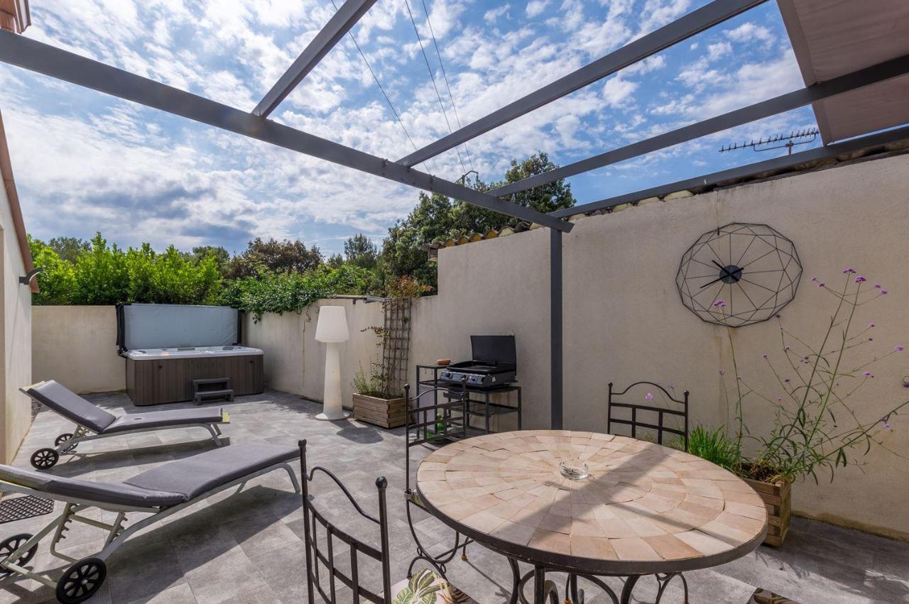 Casa Dina Villa Sommieres Bagian luar foto